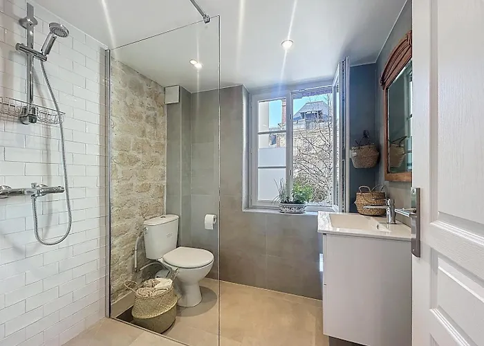 Jolie Maison Sur * Trouville-sur-Mer